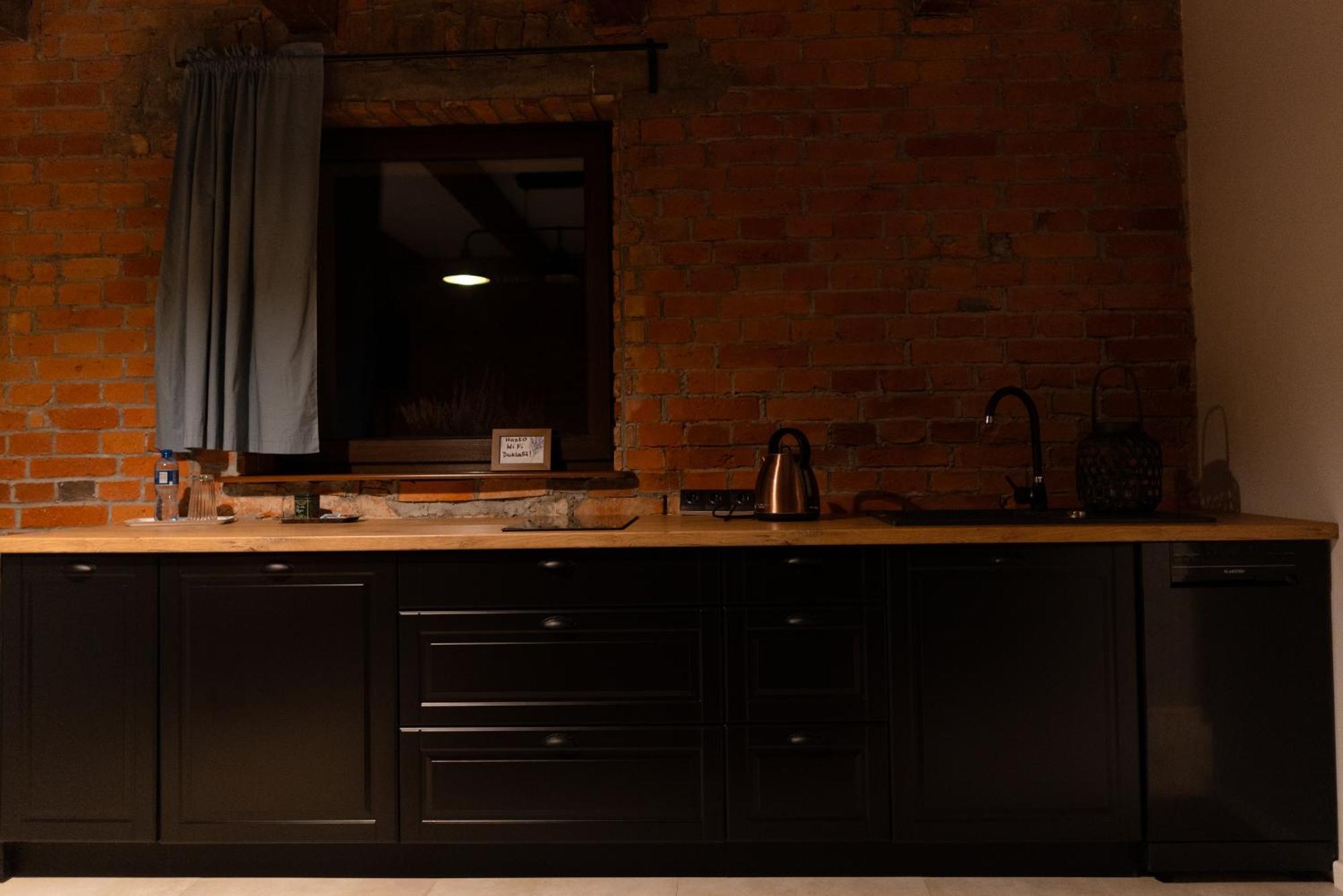 Chodzież Uroczysko Olesnica Bed & Breakfast エクステリア 写真