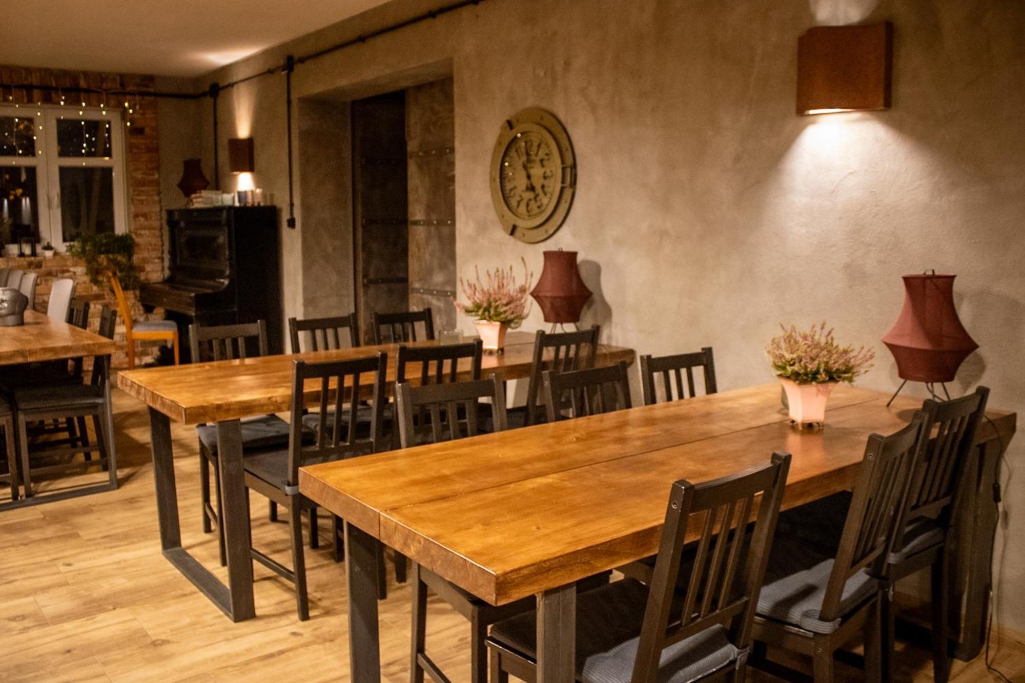 Chodzież Uroczysko Olesnica Bed & Breakfast エクステリア 写真