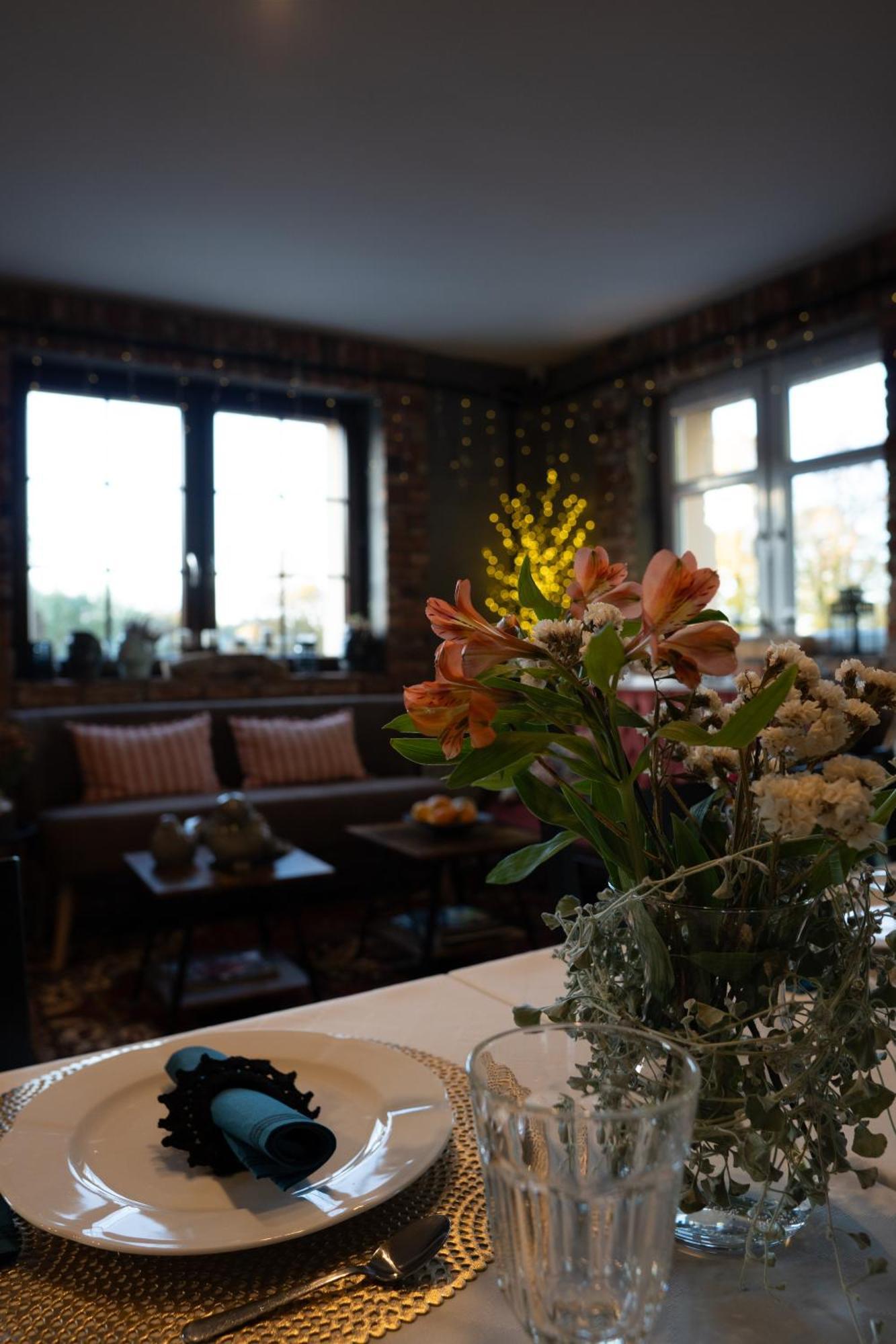 Chodzież Uroczysko Olesnica Bed & Breakfast エクステリア 写真